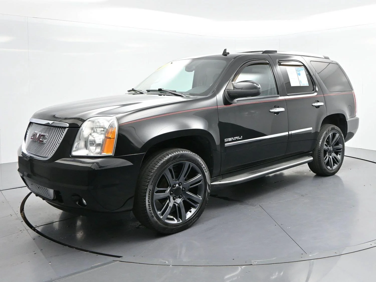 Used 2014 ONYX BLACK GMC Denali image 3