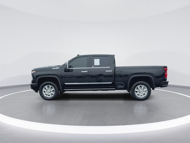 Used 2024 Black Chevrolet High Country image 5