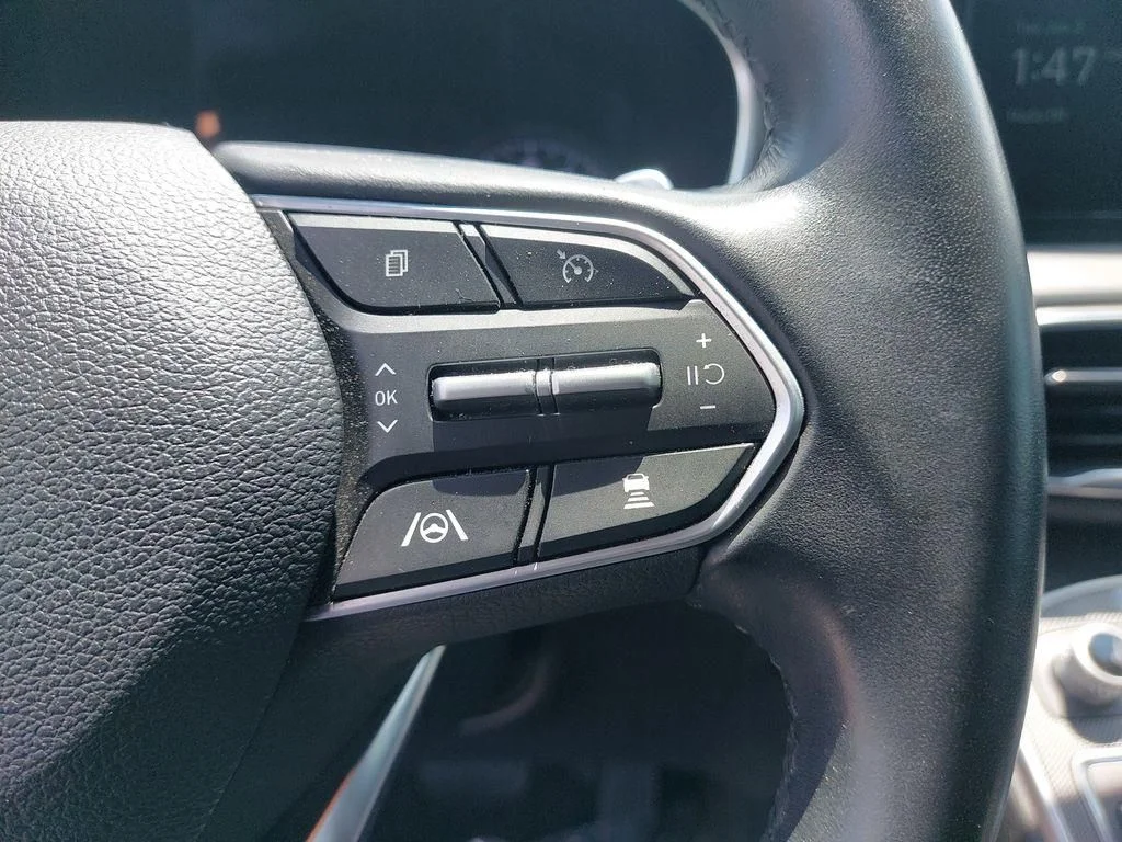 Used 2023 Gray Hyundai SEL image 18