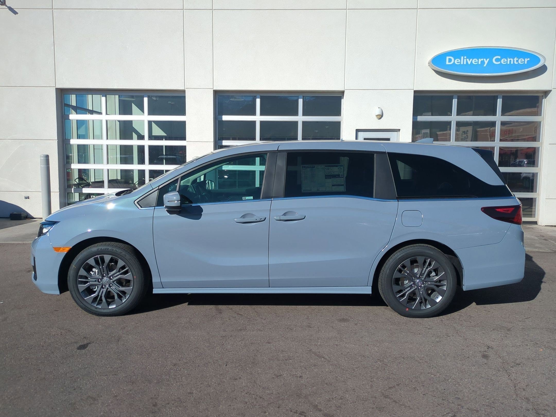 New 2027 Sonic Gray Pearl Honda Touring image 7