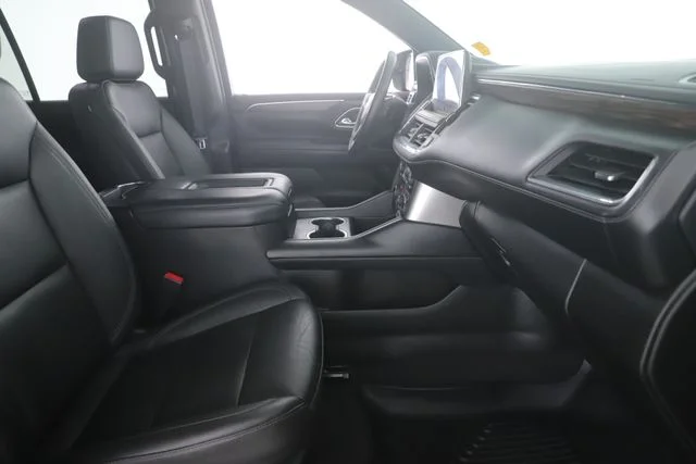 Used 2023 Gray Chevrolet Z71 image 33