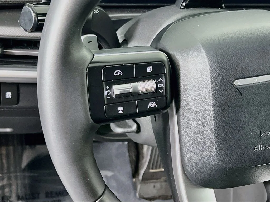 Used 2026 White Hyundai SEL image 10