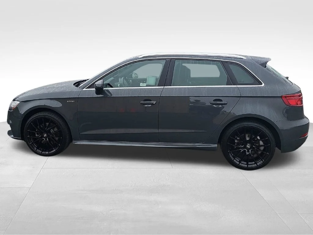 Used 2017 Gray Audi 1.4T Premium image 6