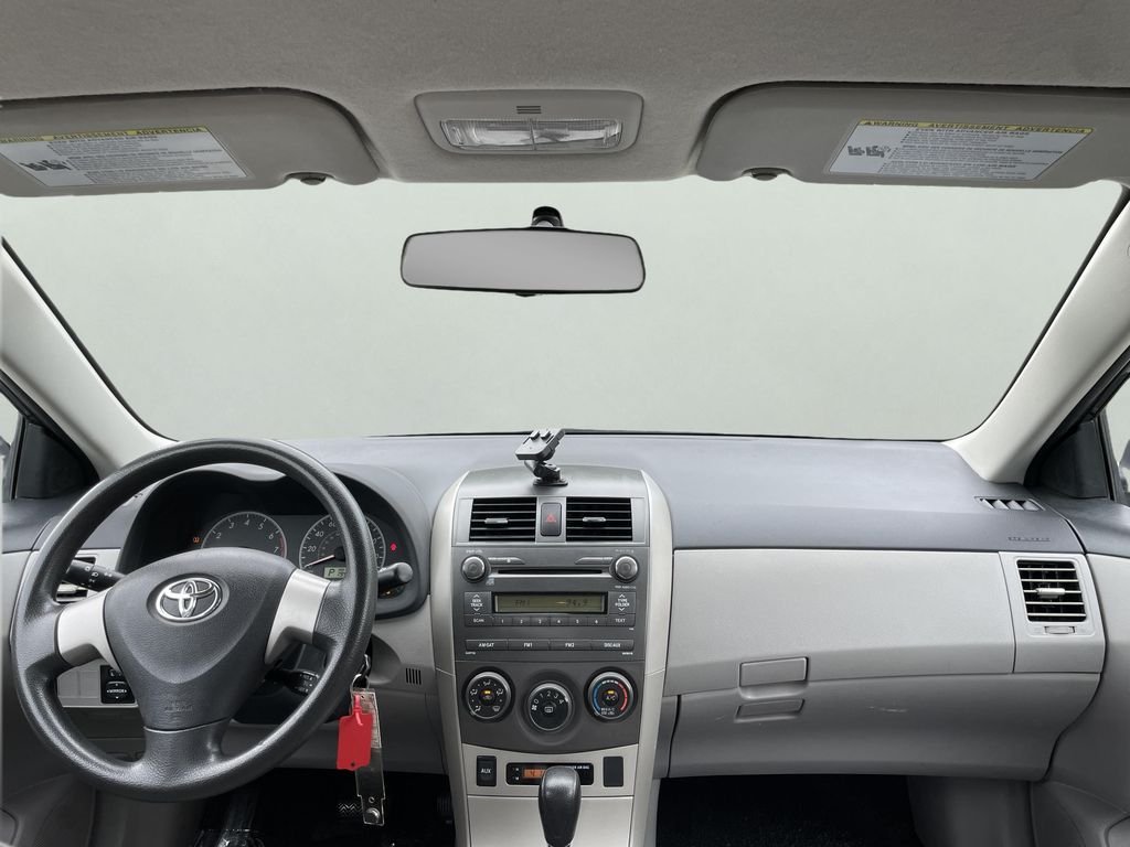 Used 2011 Gray Toyota LE image 18