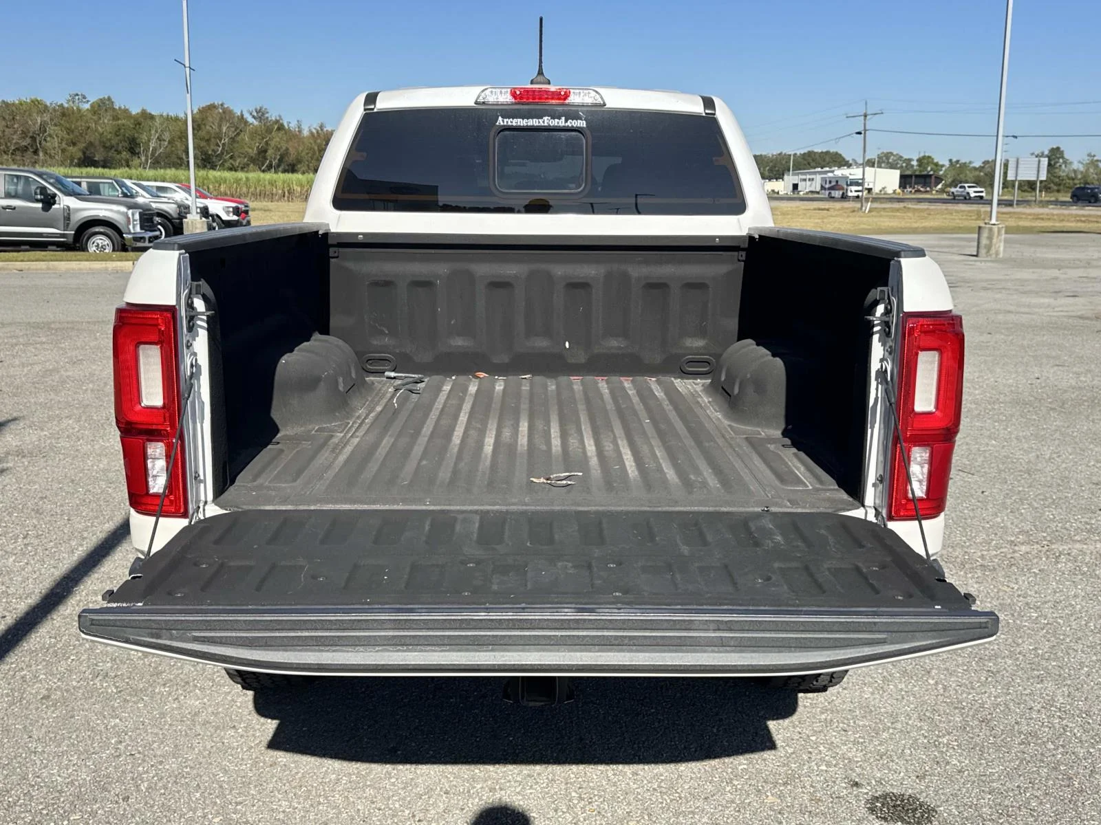 Certified Used 2020 White Platinum Tri-Coat Metallic Ford LARIAT image 8