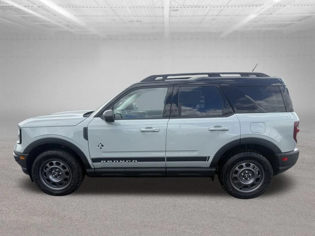 New 2024 Green Ford Outer Banks image 8