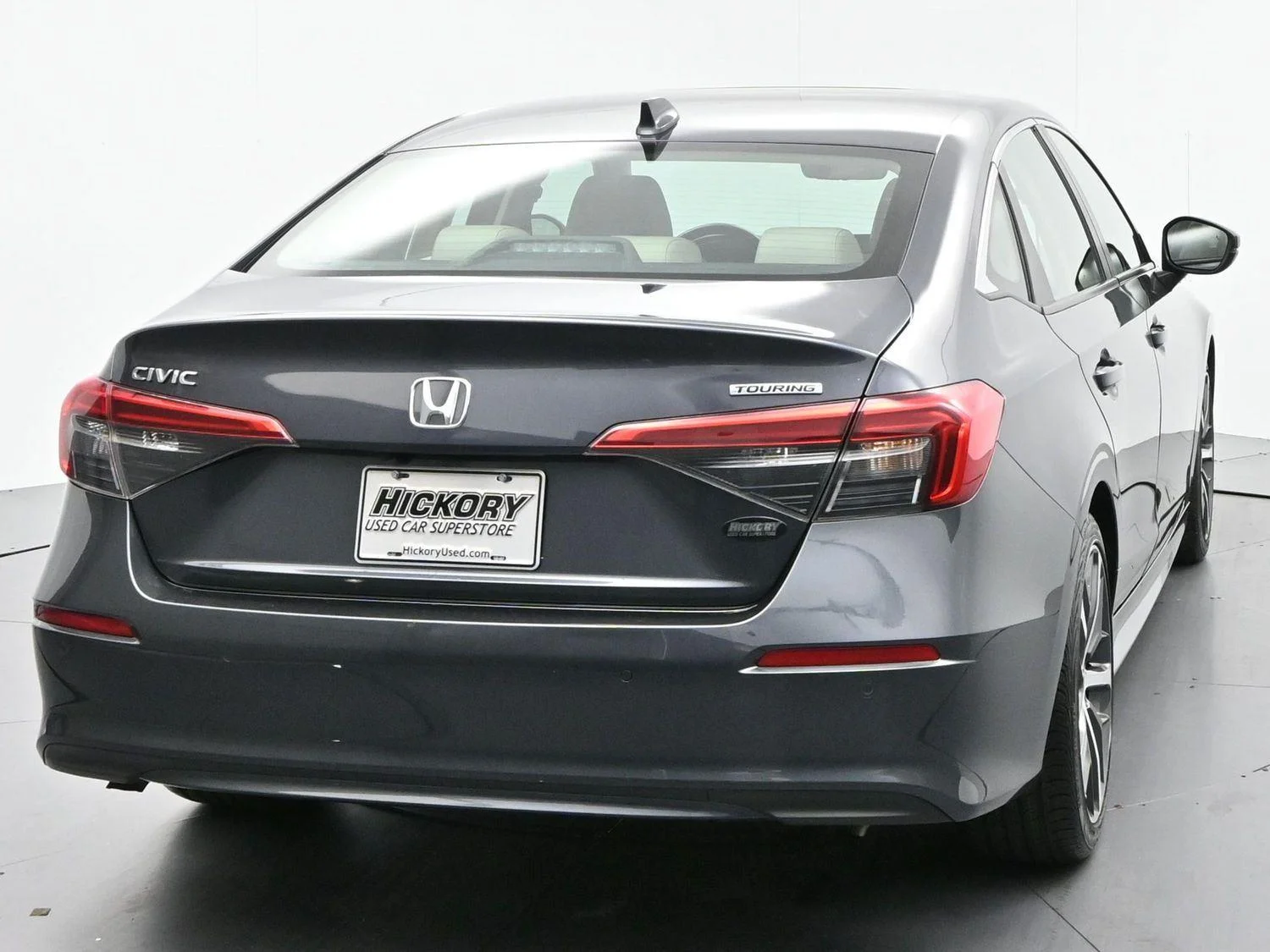 Used 2024 Meteorite Gray Metallic Honda Touring image 6