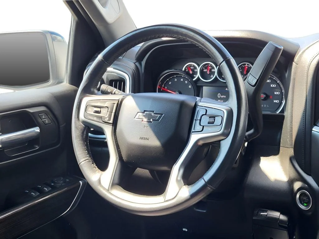 Used 2022 Summit White Chevrolet RST image 11