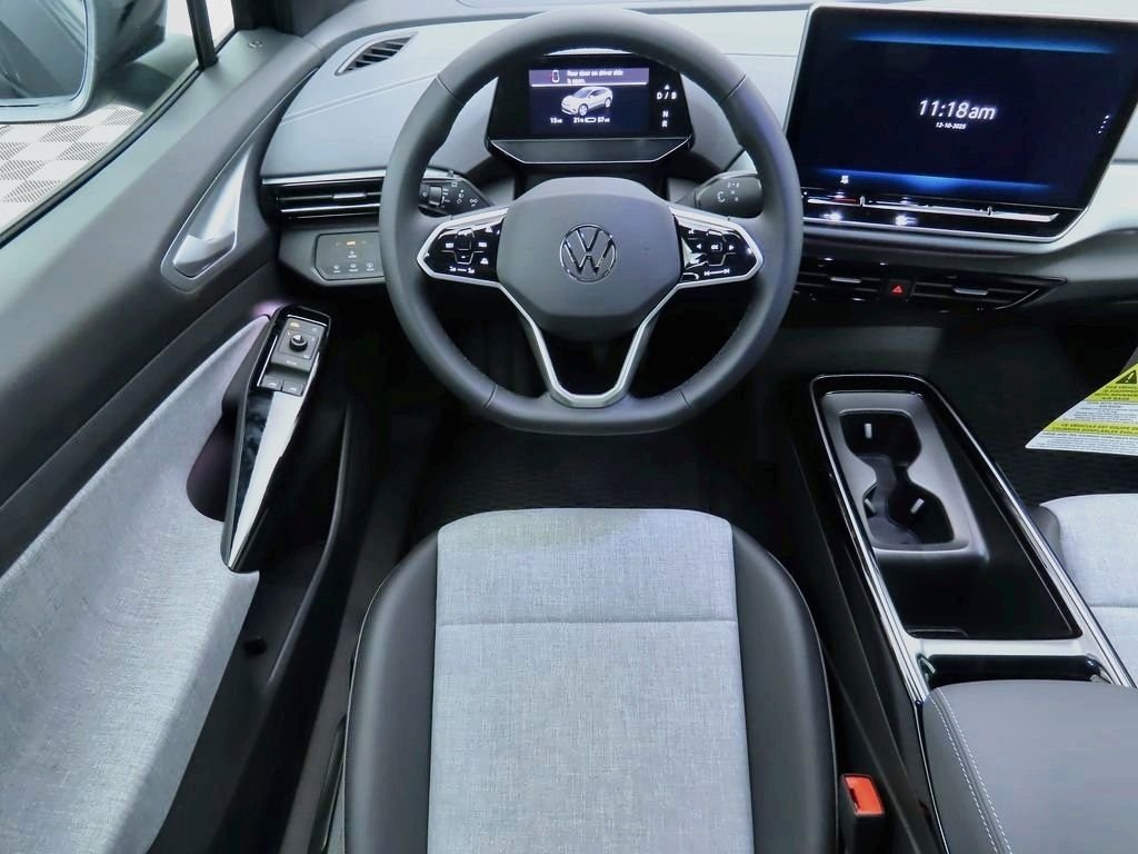 New 2026 Deep Black Pearl Volkswagen Pro image 10