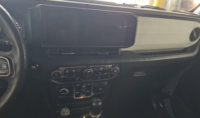 Used 2024 Gray Jeep Sport S 4xe image 8