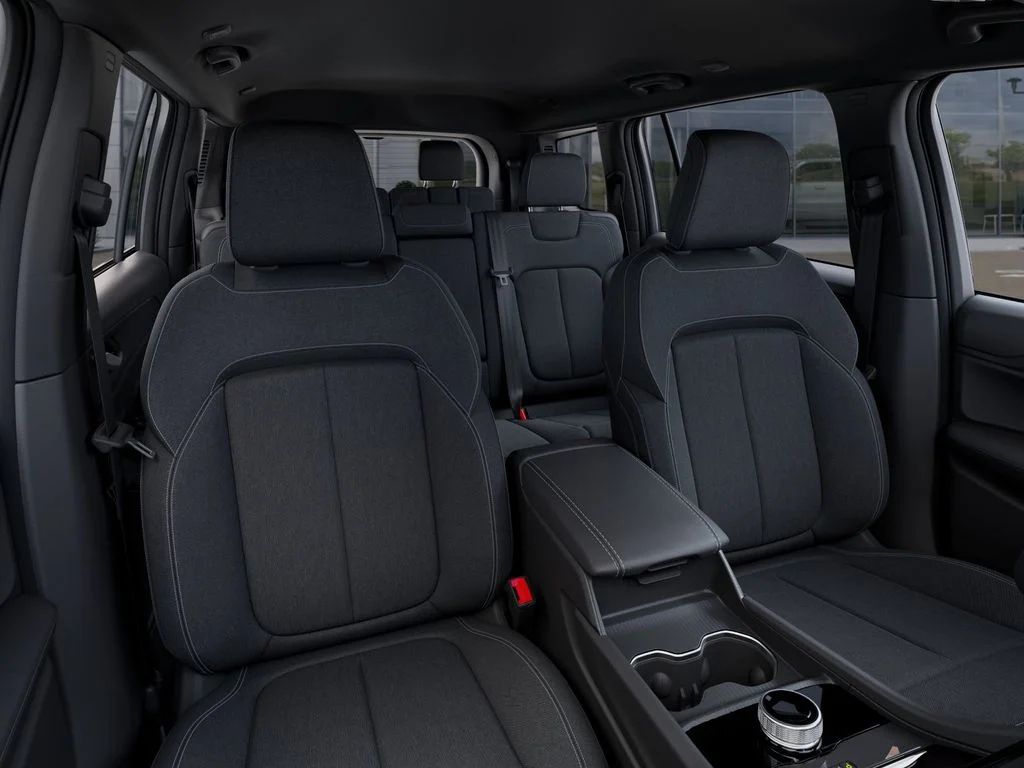 New 2026 Bright White Clear-Coat Exterior Paint Jeep Laredo image 17