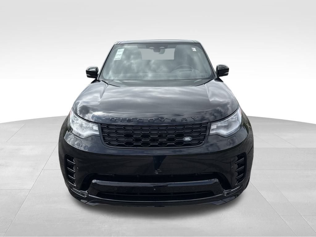 Used 2025 Black Land Rover Dynamic SE image 4