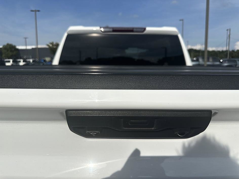 Used 2023 Summit White Chevrolet RST image 14