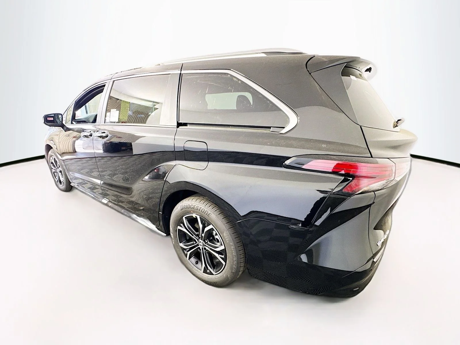 New 2026 Midnight Black Metallic Toyota  Platinum image 4