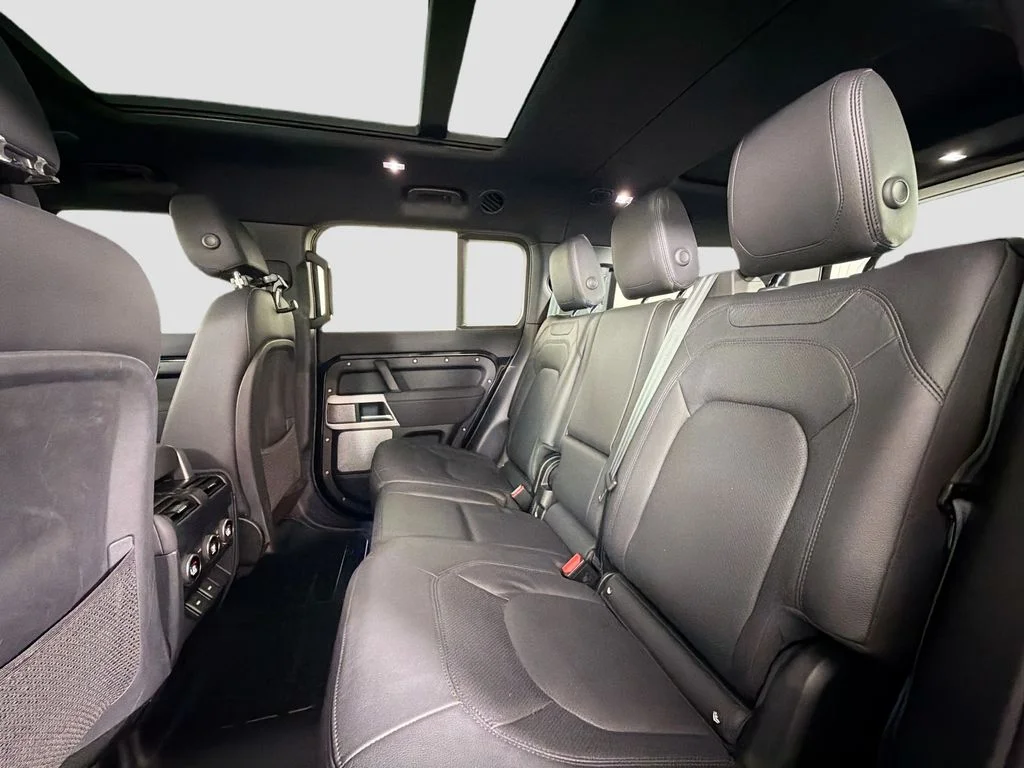 Used 2023 Santorini Black Metallic Land Rover SE image 26