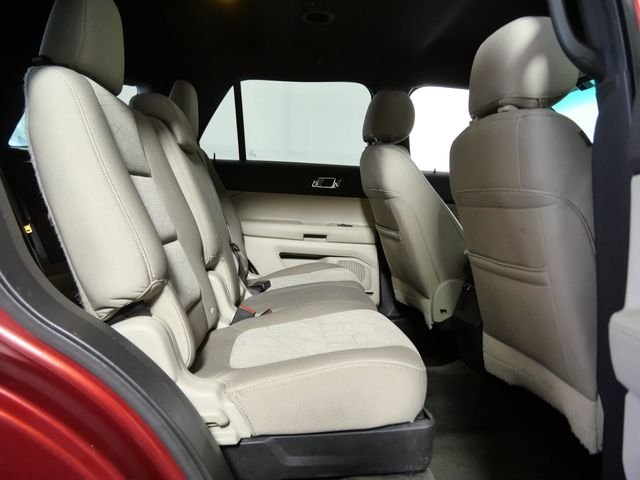 Used 2015 Red Ford Base image 12