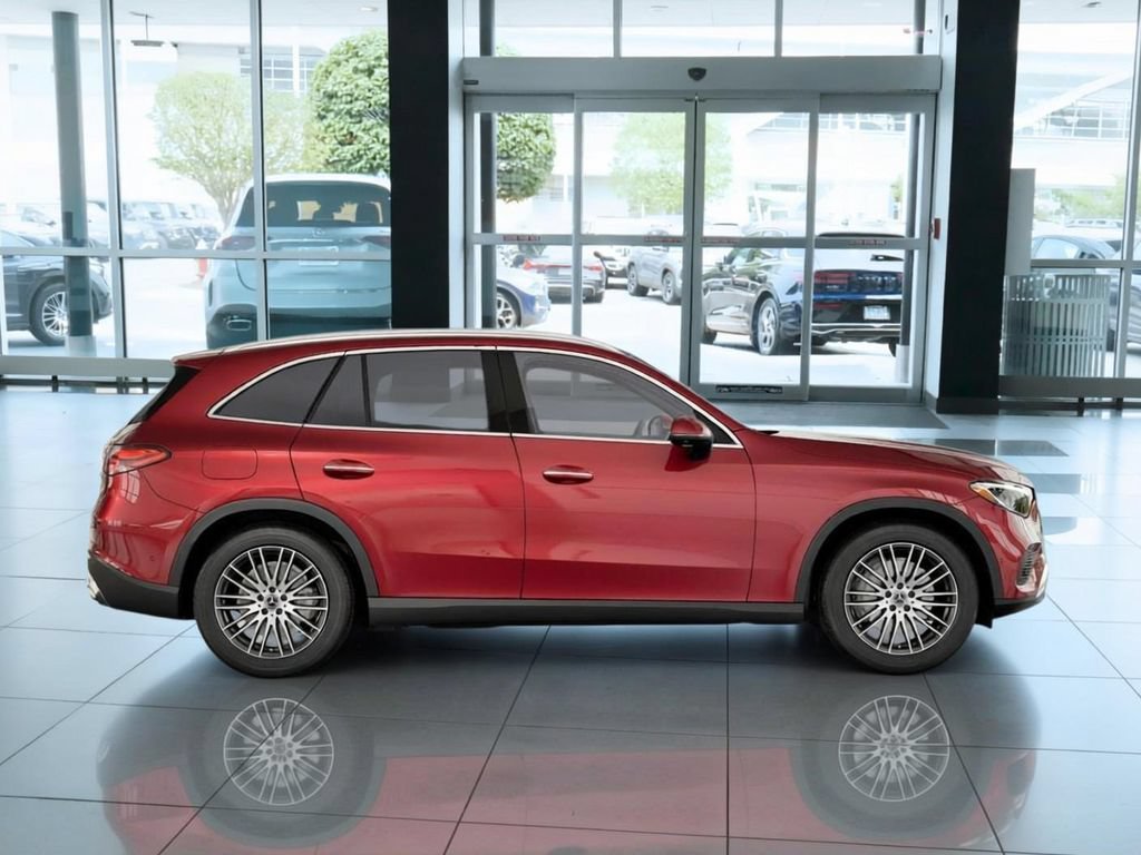 New 2026 MANUFAKTUR Patagonia Red Metallic Mercedes-Benz GLC 300 image 43