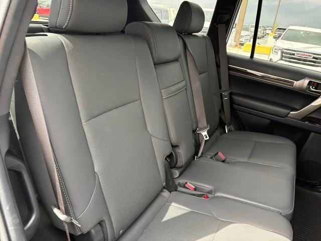 Used 2021 Black Lexus 460 image 11