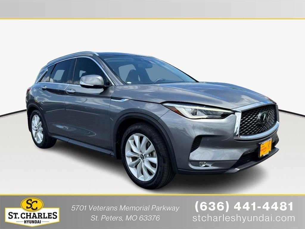 Used 2019 Gray INFINITI ESSENTIAL image 1