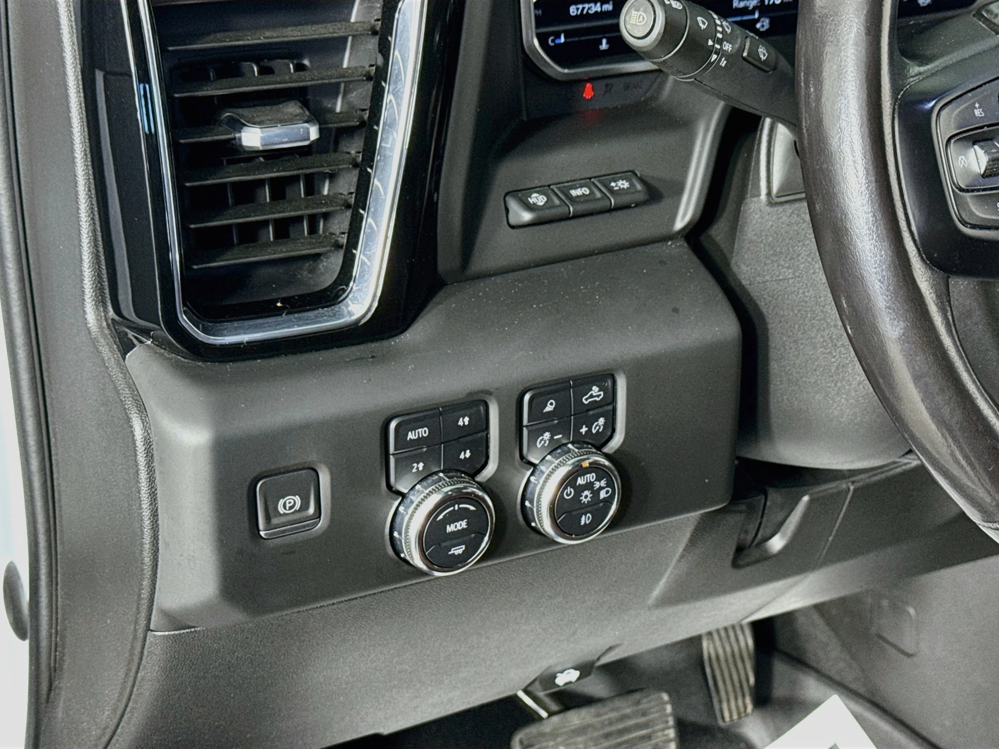 Used 2024 White GMC Denali Ultimate image 16