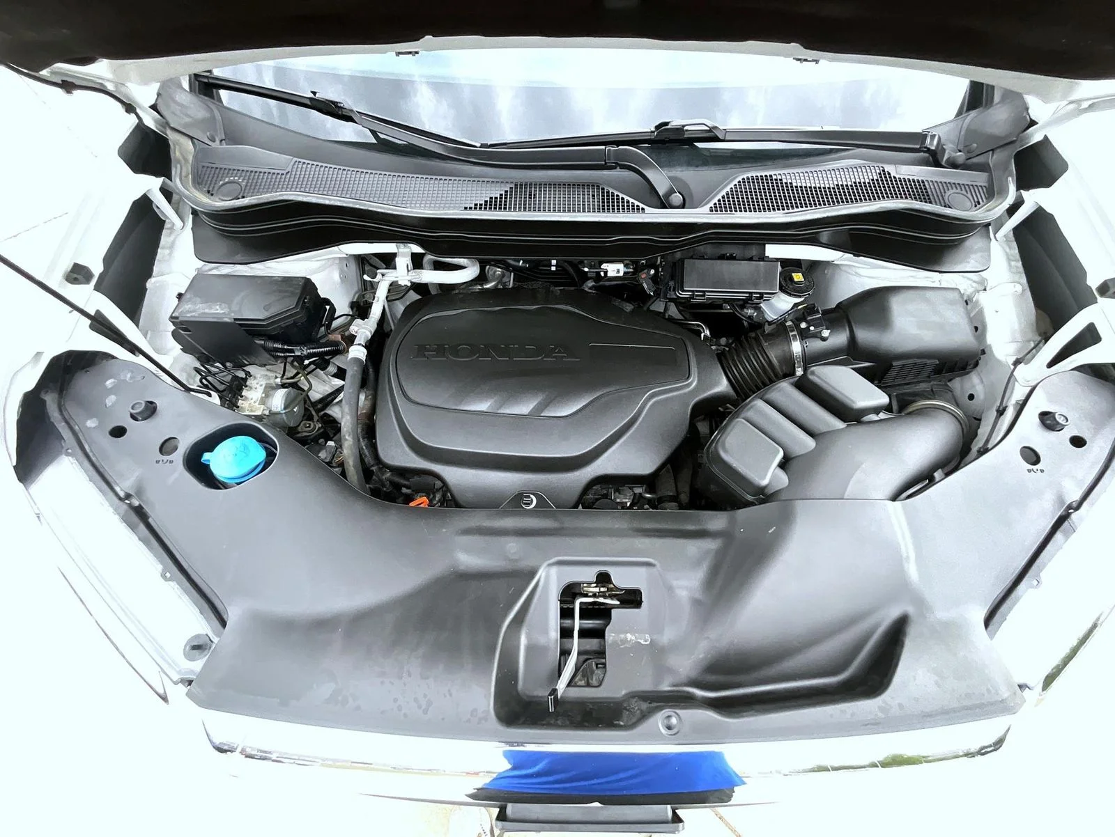 Certified Used 2023 White Honda RTL image 26