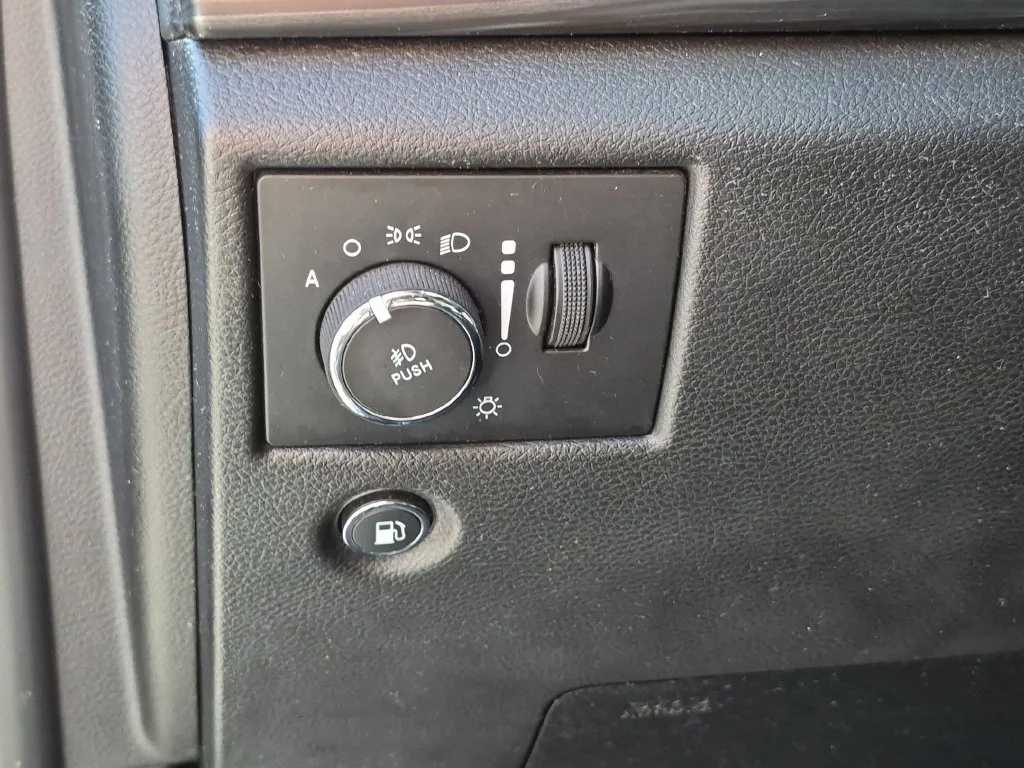 Used 2021 Gray Jeep Laredo X image 15