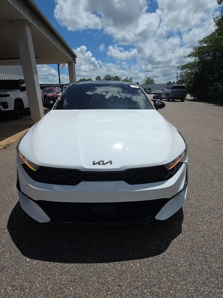 Used 2022 White Kia GT-Line image 7
