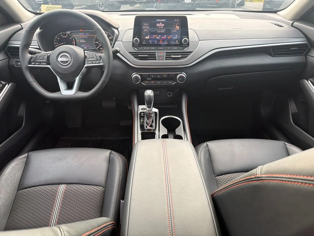 Used 2025 Gray Nissan 2.5 SR image 22