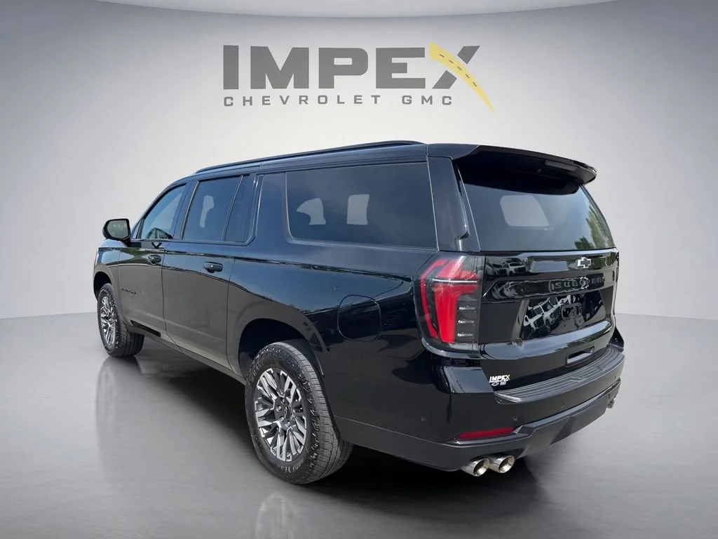 Used 2025 Black Chevrolet Z71 image 3