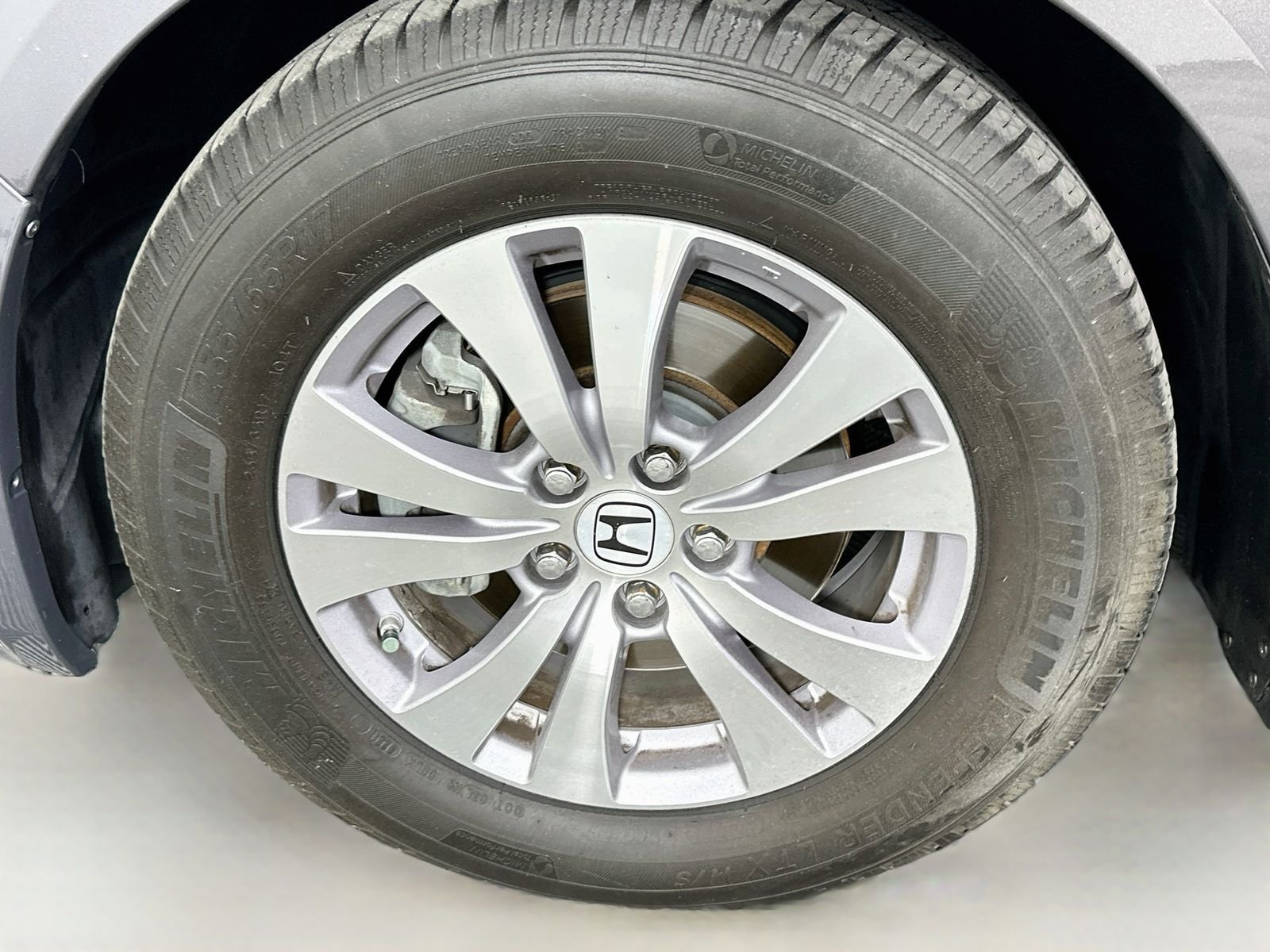 Used 2014 Modern Steel Metallic Honda EX-L image 32