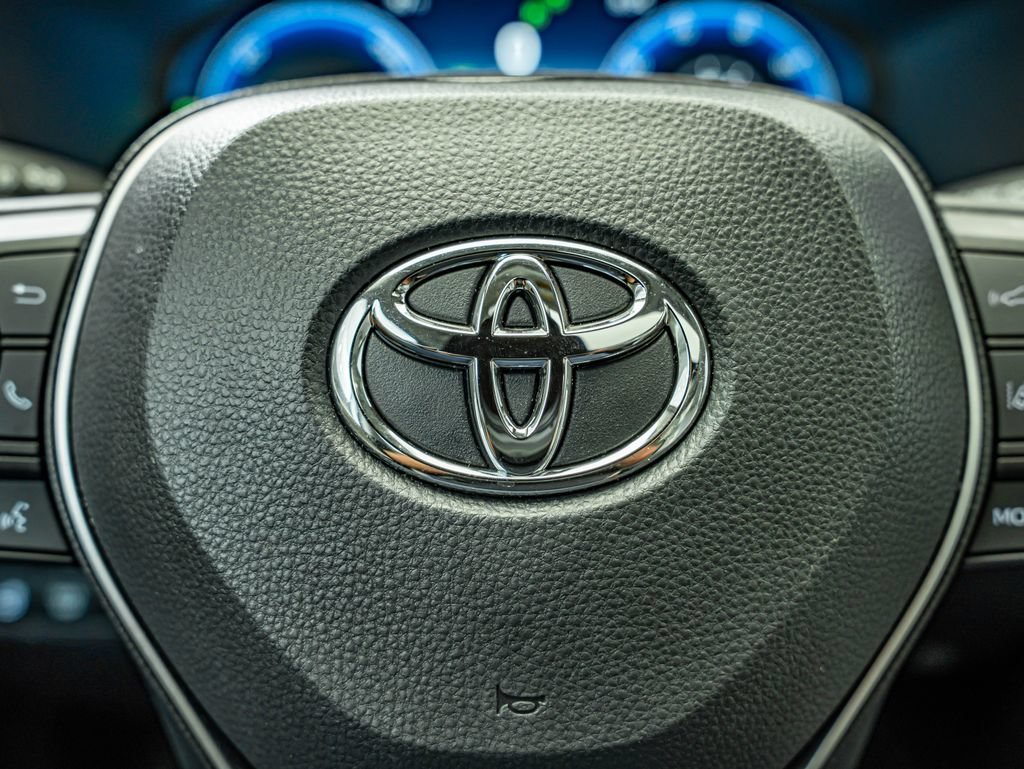 Used 2025 Pearl Toyota Limited image 23