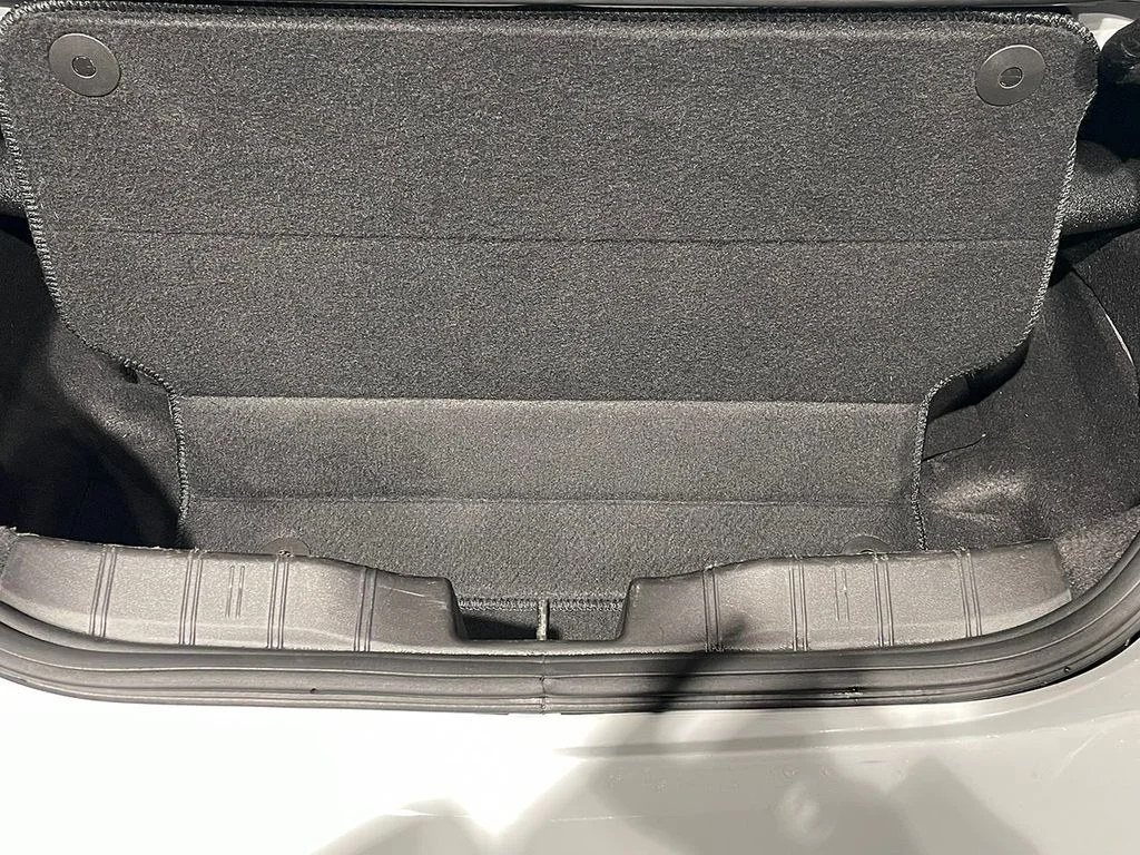 Used 2019 White Chevrolet 1LT image 40
