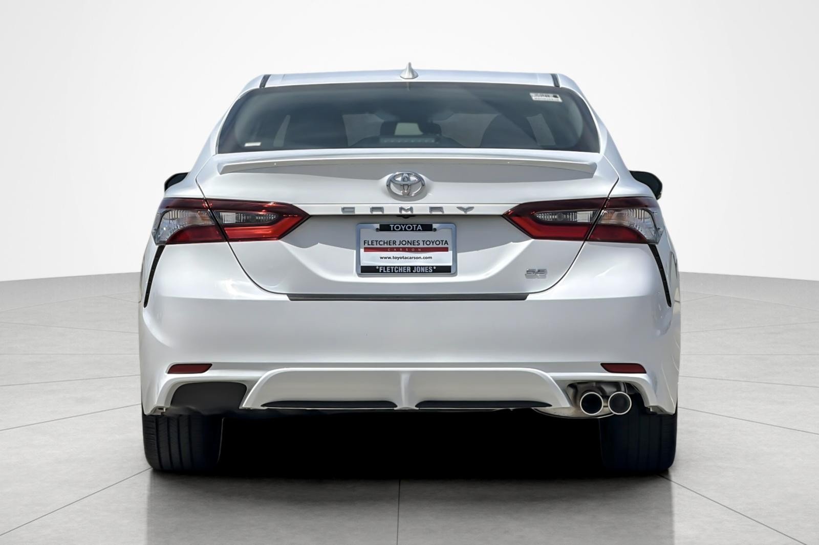 Used 2023 Ice Cap Toyota SE image 4