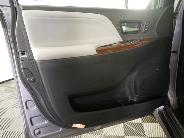 Certified Used 2020 Predawn Gray Mica Toyota Limited w/ Premium Pkg image 8