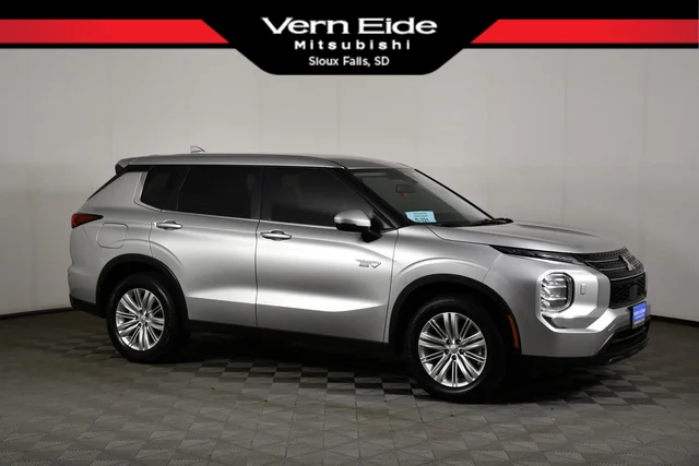 2025 Mitsubishi Outlander Plug-In Hybrid ES