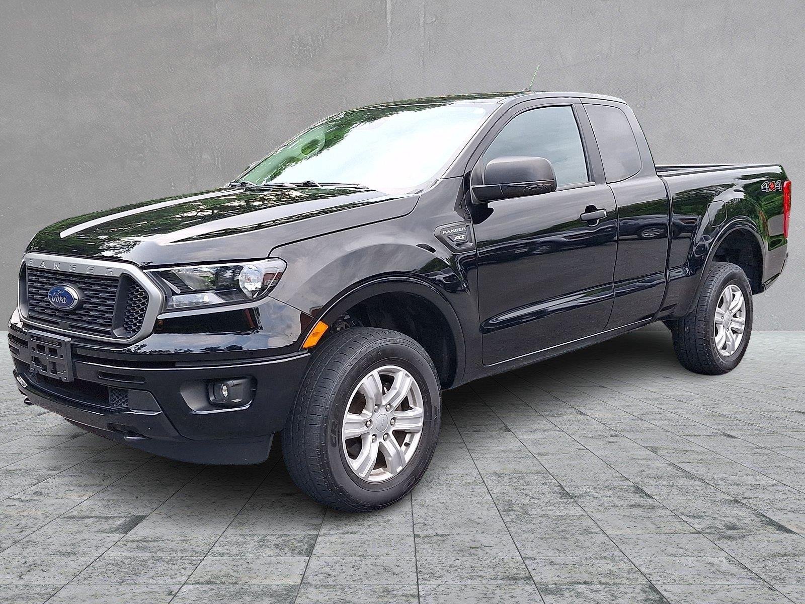 Used 2020 Shadow Black Ford XLT image 3