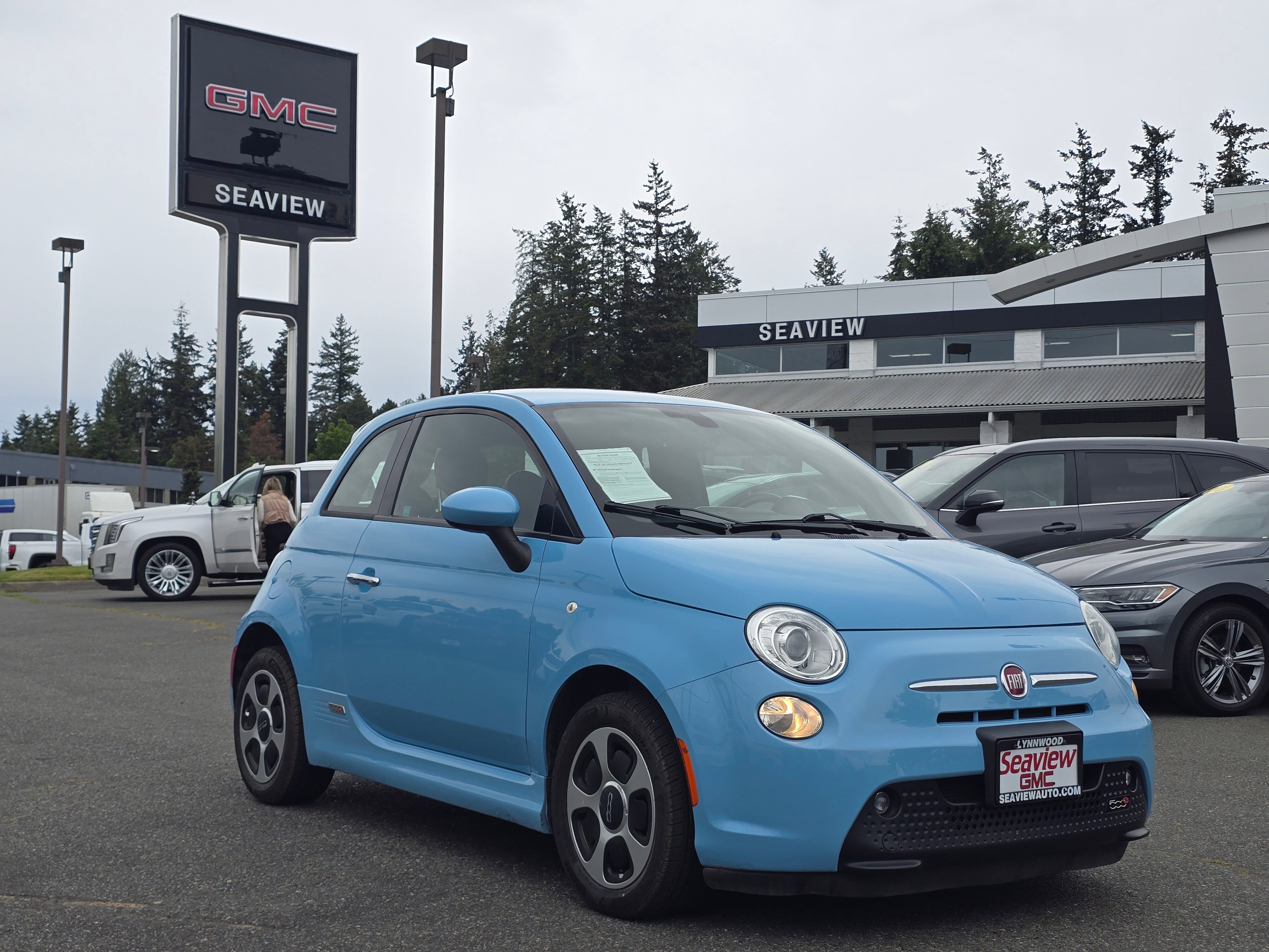 2016 FIAT 500e Battery Electric's photo