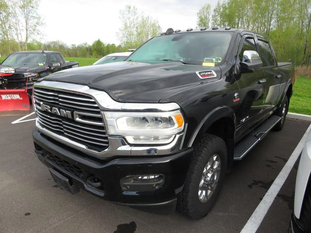 Used 2022 Diamond Black Ram Laramie image 7