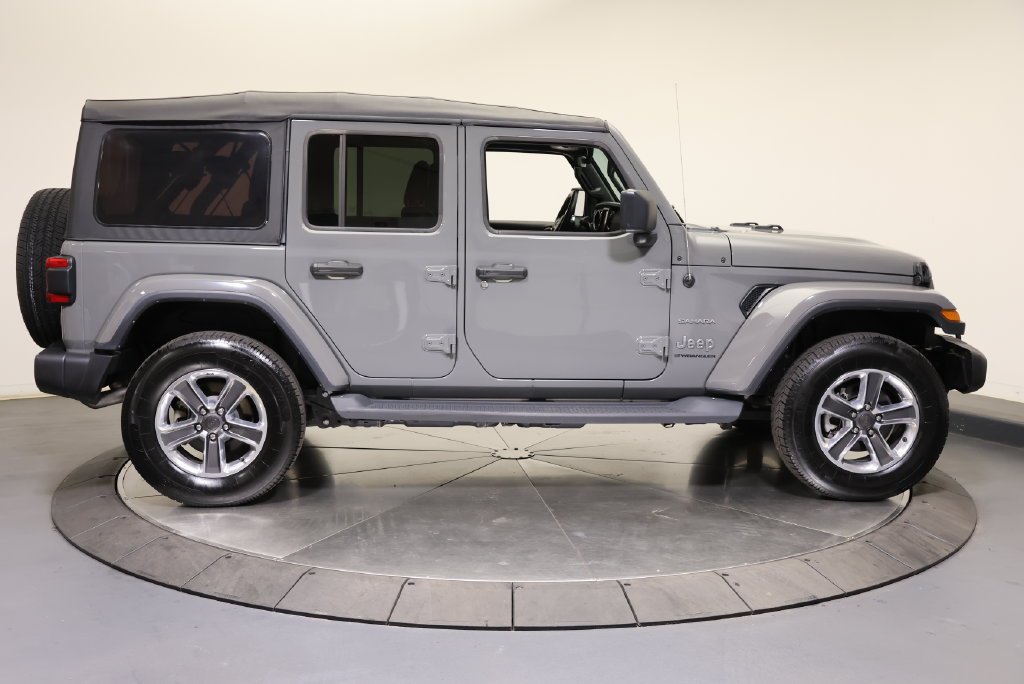 2023 Jeep Wrangler 4-Door Sahara - Photo 6