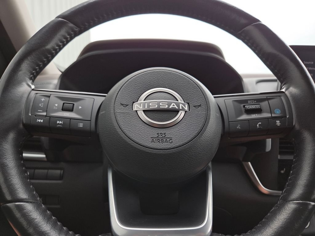 Used 2023 Gray Nissan SV image 22
