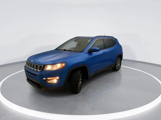 Used 2019 Blue Jeep Latitude image 2