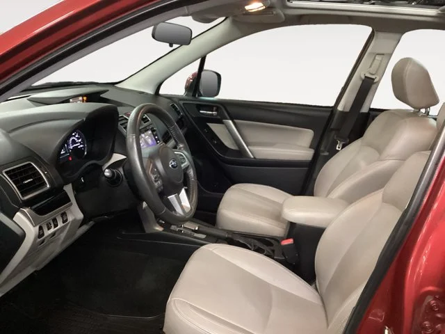 Used 2017 Venetian Red Pearl Subaru Limited image 9