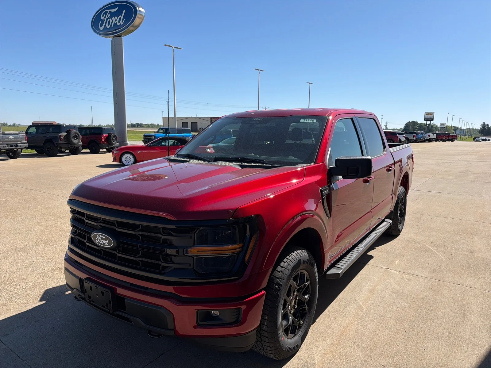 New 2026 Ruby Red Metallic Tinted Clearcoat Ford XLT image 9