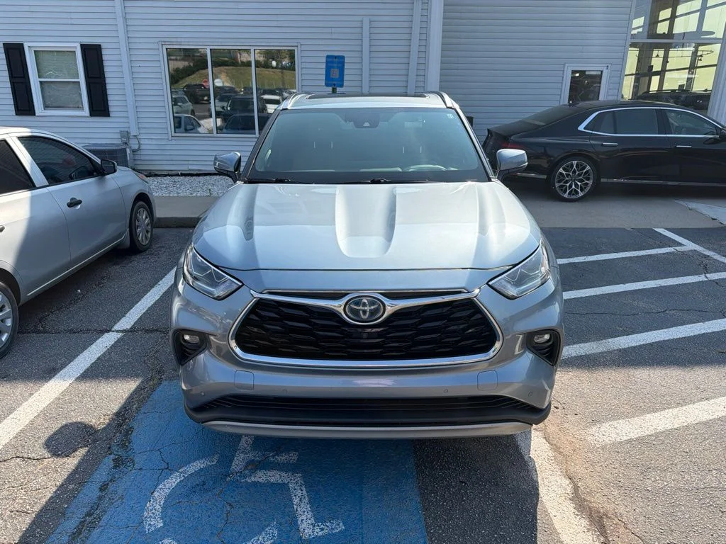 Used 2020 Blue Toyota Platinum image 1