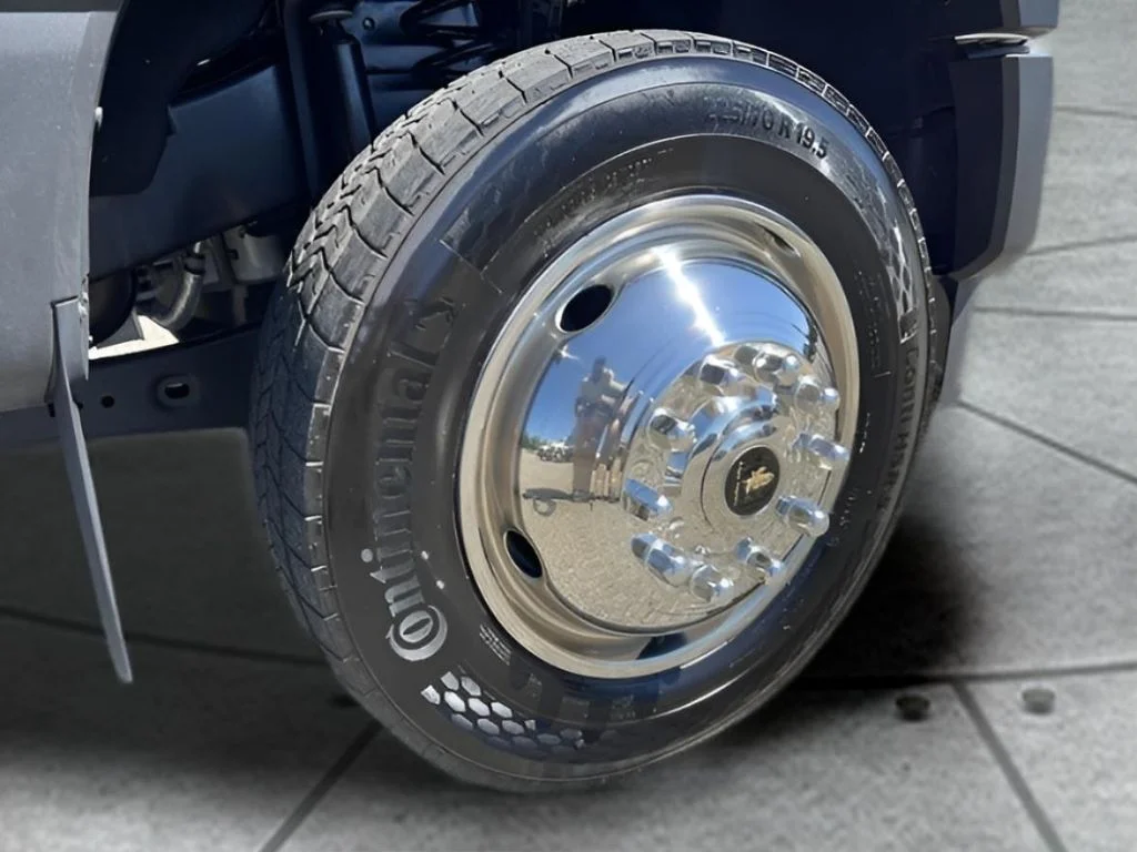 Used 2025 White Ford XL image 59