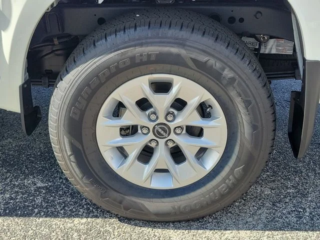 New 2026 Glacier White Nissan Crew Cab S image 9