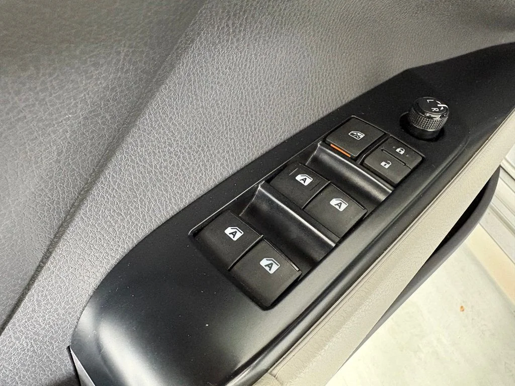 Used 2020 Silver Toyota LE image 19