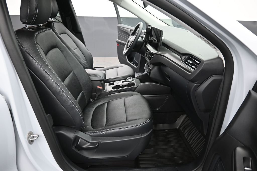 Used 2025 Silver Ford Active image 14