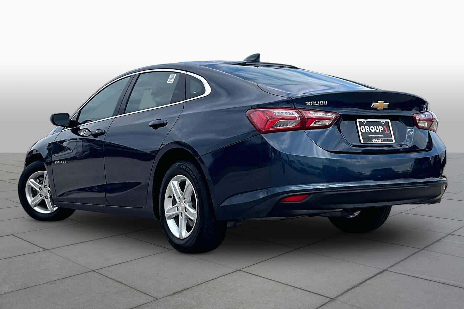 Used 2022 Northsky Blue Metallic Chevrolet LT image 12