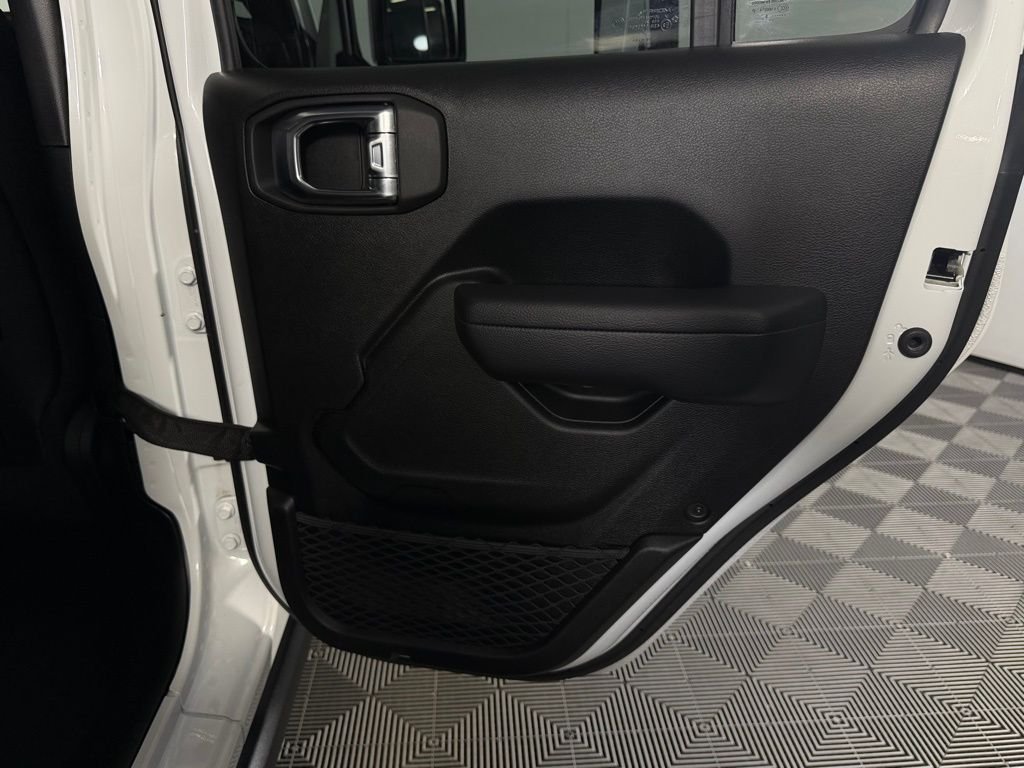 Used 2025 White Jeep Rubicon 4xe image 30